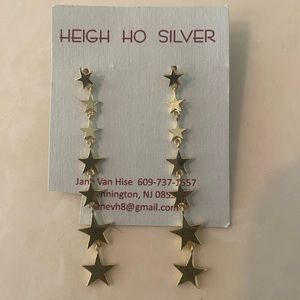 Dangle star post earrings